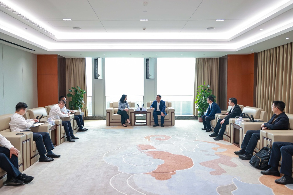 中國(guó)移動(dòng)浙江公司黨委書記、董事長(zhǎng)、總經(jīng)理?xiàng)顒τ?網(wǎng)站新聞2